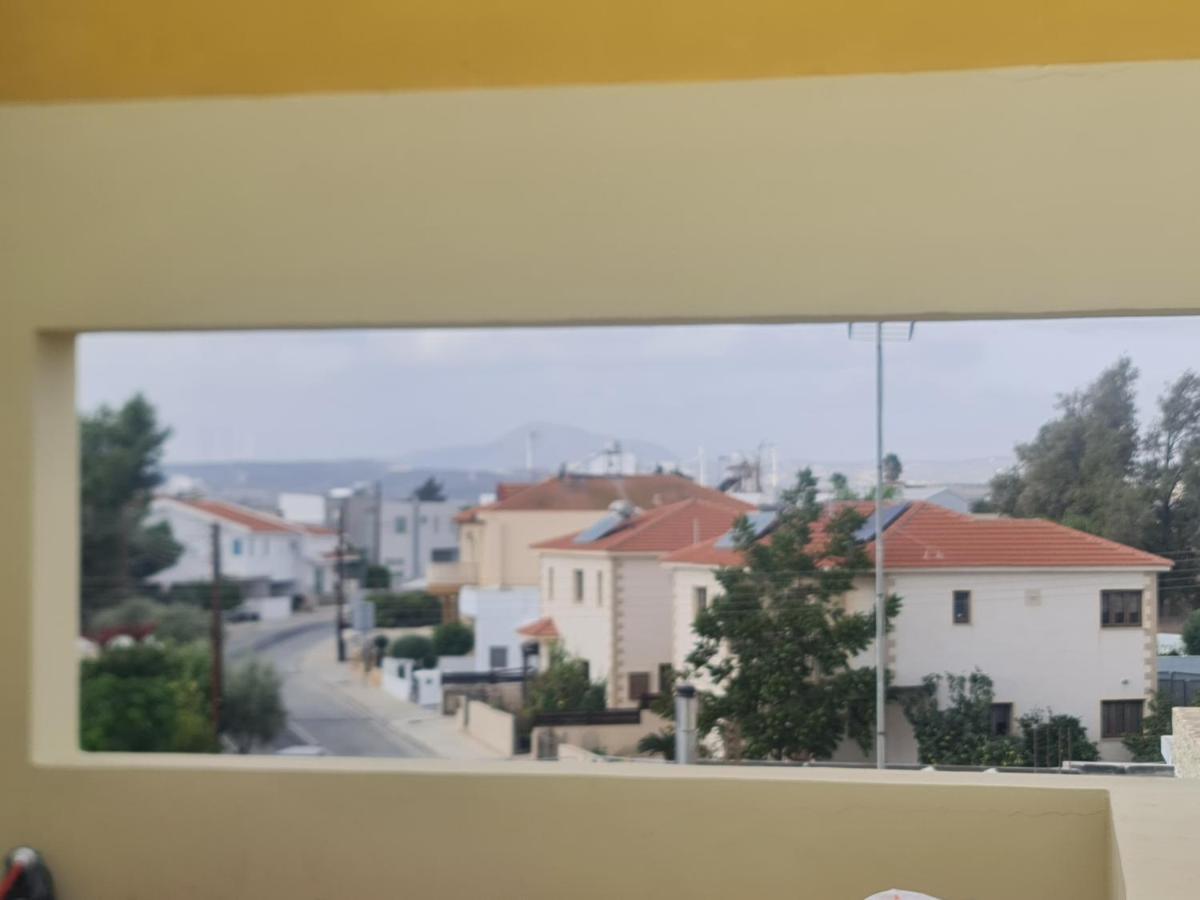 Apartamento Top Floor 1 Bdrm Aprtrmnt Dromolaxia Exterior foto